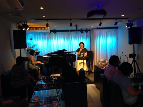 Jazzlive comin 広島  本日木曜日のライブ！_b0115606_12254481.jpg
