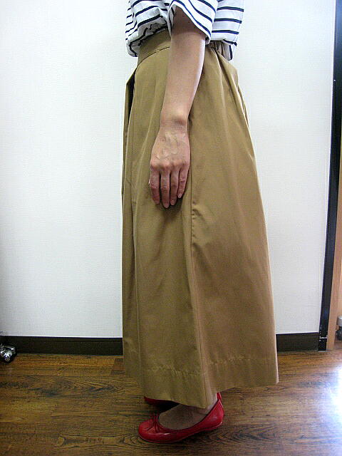 ｃｌｏｃｈｅ （ クロッシェ ）　タックガウチョパンツ  ＢＥＩＧＥ　_a0089359_13541512.jpg