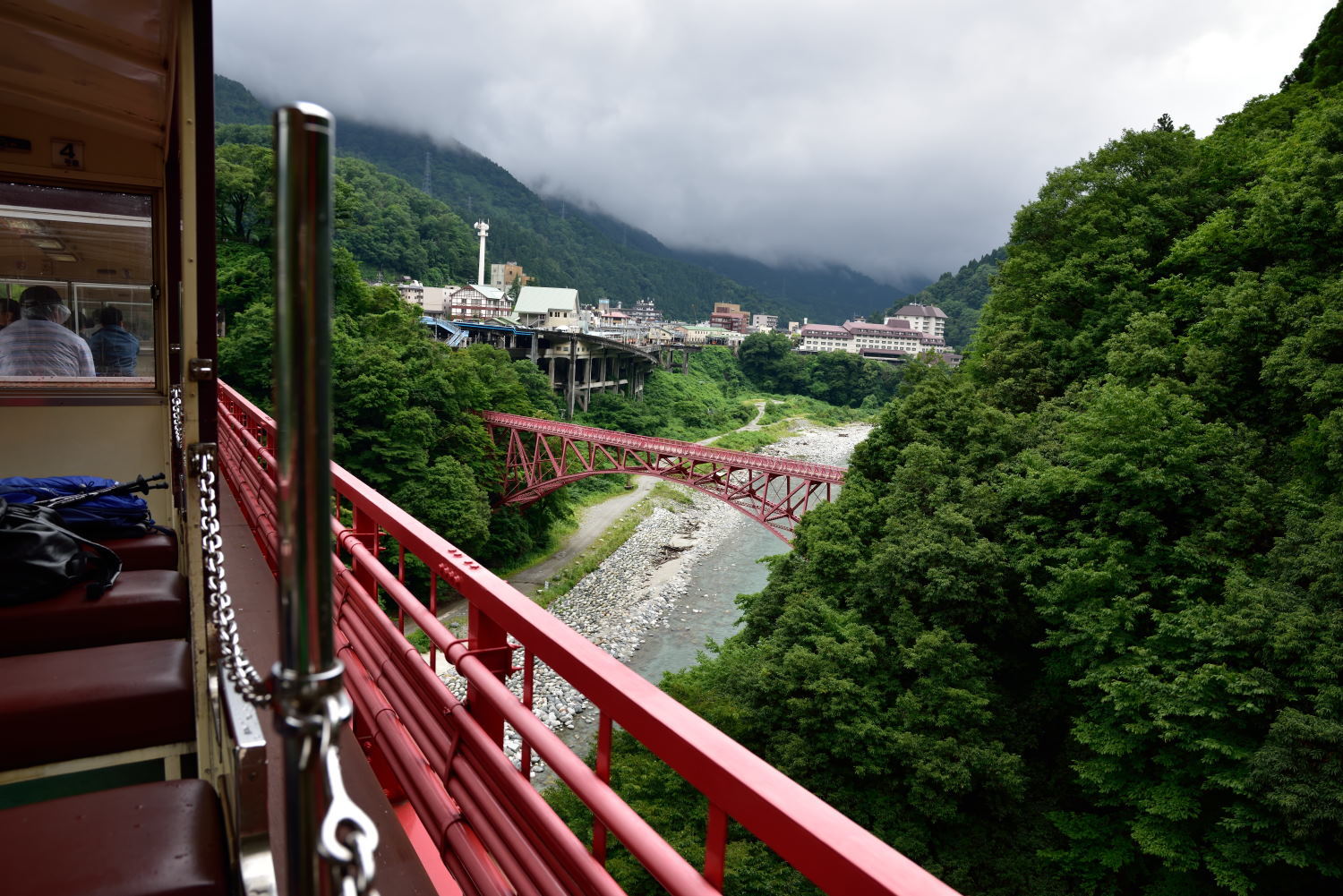 北陸の旅　　２日目　　黒部峡谷パノラマ展望ツアー　Part ３　完_b0346568_21245682.jpg