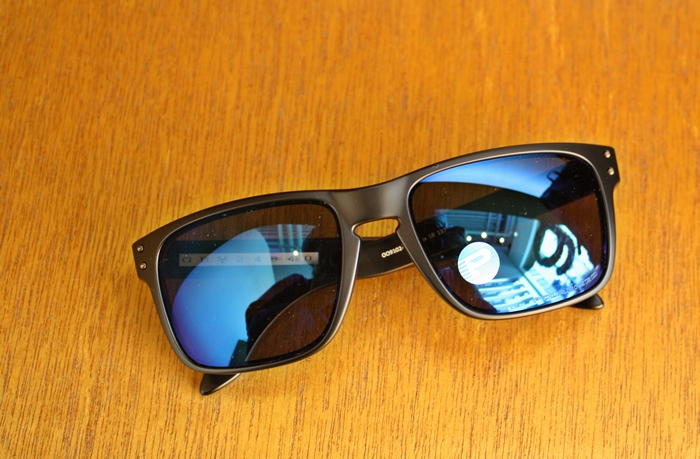 「OAKLEY FLAK、VALVE、PIT BULL、RACING、HOLBROOK」_f0208675_19495659.jpg