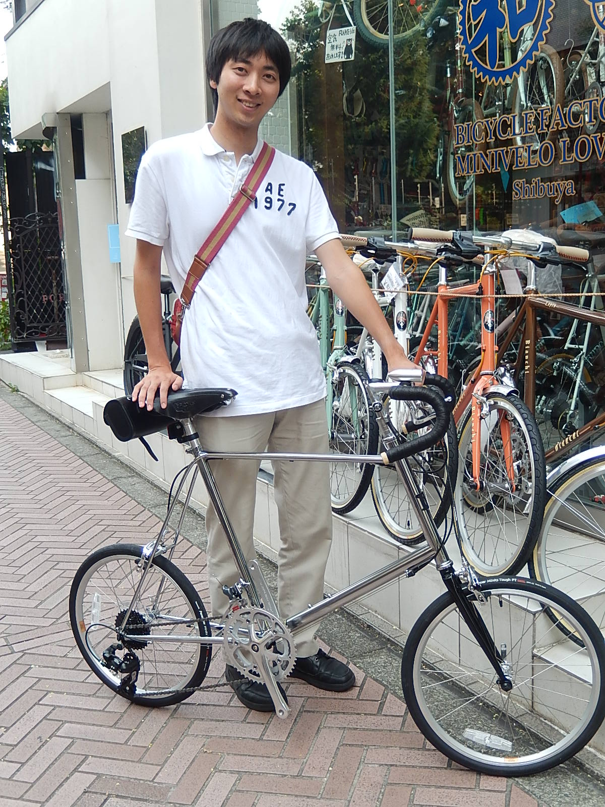 8月1日　渋谷　原宿　の自転車屋　FLAME bike前です_e0188759_1928479.jpg