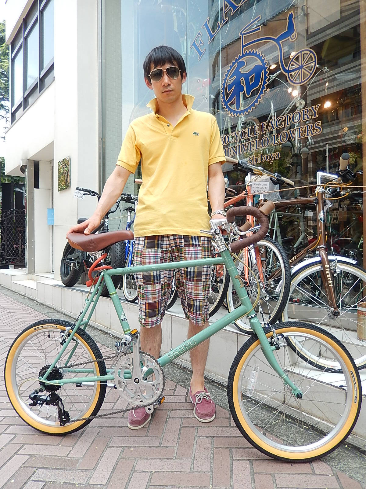 8月2日　渋谷　原宿　の自転車屋　FLAME bike前です_e0188759_1819976.jpg