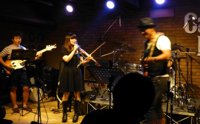 8月2日、カラフル夏の2デイズライブ2日目のライブレポ♪ vol.1_e0188087_17174247.jpg
