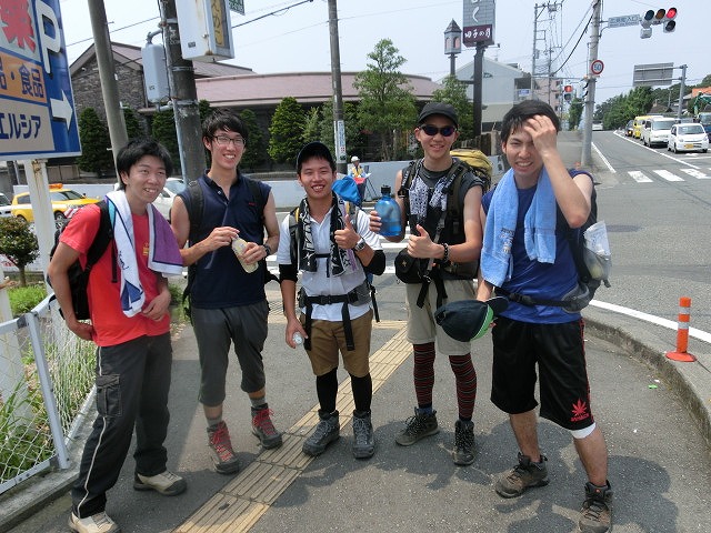 「富士山登山ルート3776」を登る東京の学生たち_f0141310_7414319.jpg