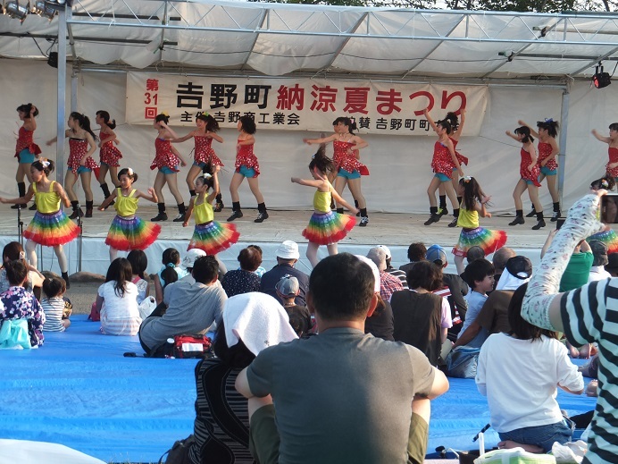 吉野町納涼夏祭り　スィングする子供たち_a0126618_22071730.jpg