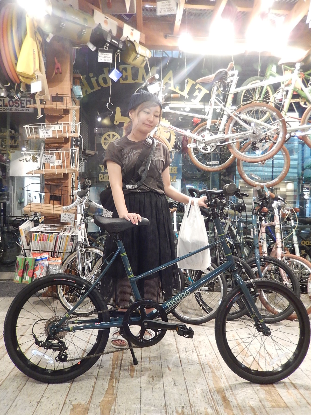 8月3日　渋谷　原宿　の自転車屋　FLAME bike前です_e0188759_1751330.jpg