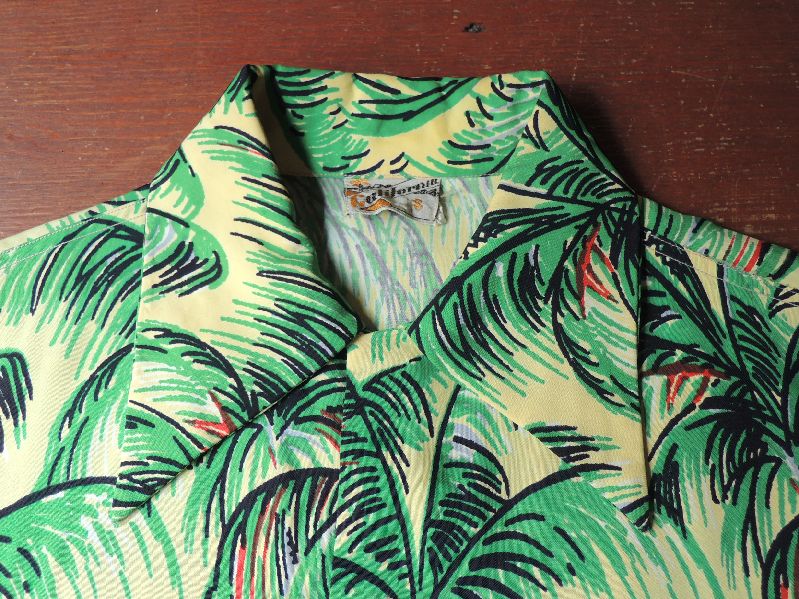 40S CALIFORNIA HAWAIIAN SHIRT--RECOMMEND--_c0176867_1652135.jpg