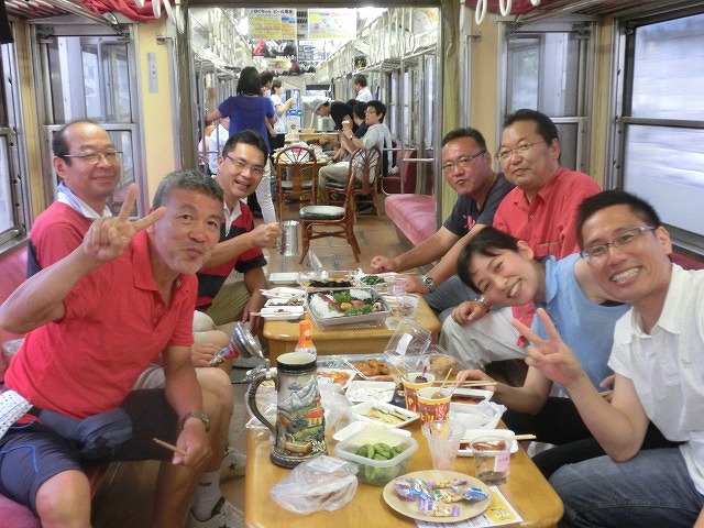 久しぶりに乗って満喫「がくちゃん ビール電車」_f0141310_7112778.jpg