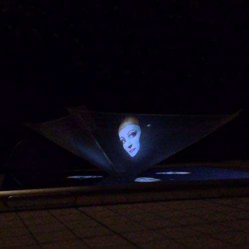 3Dホログラムっぽいやつをクリアファイルでつくってみた_c0060143_99250.jpg