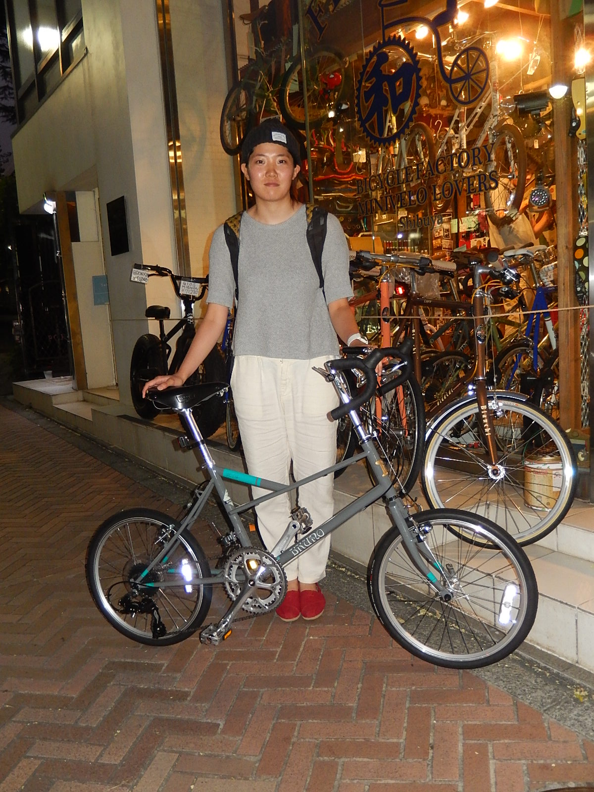 8月5日　渋谷　原宿　の自転車屋　FLAME bike前です_e0188759_13564787.jpg
