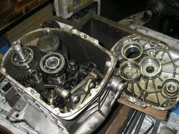 BMW 旧Rタイプ 75-100 ミッションOH_e0218639_1114513.jpg