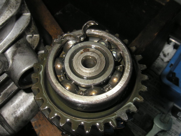 BMW 旧Rタイプ 75-100 ミッションOH_e0218639_1123689.jpg