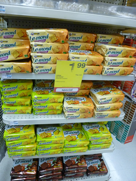 アラモアナのLongs Drugs(ロングス・ドラッグス)_c0152767_22354753.jpg