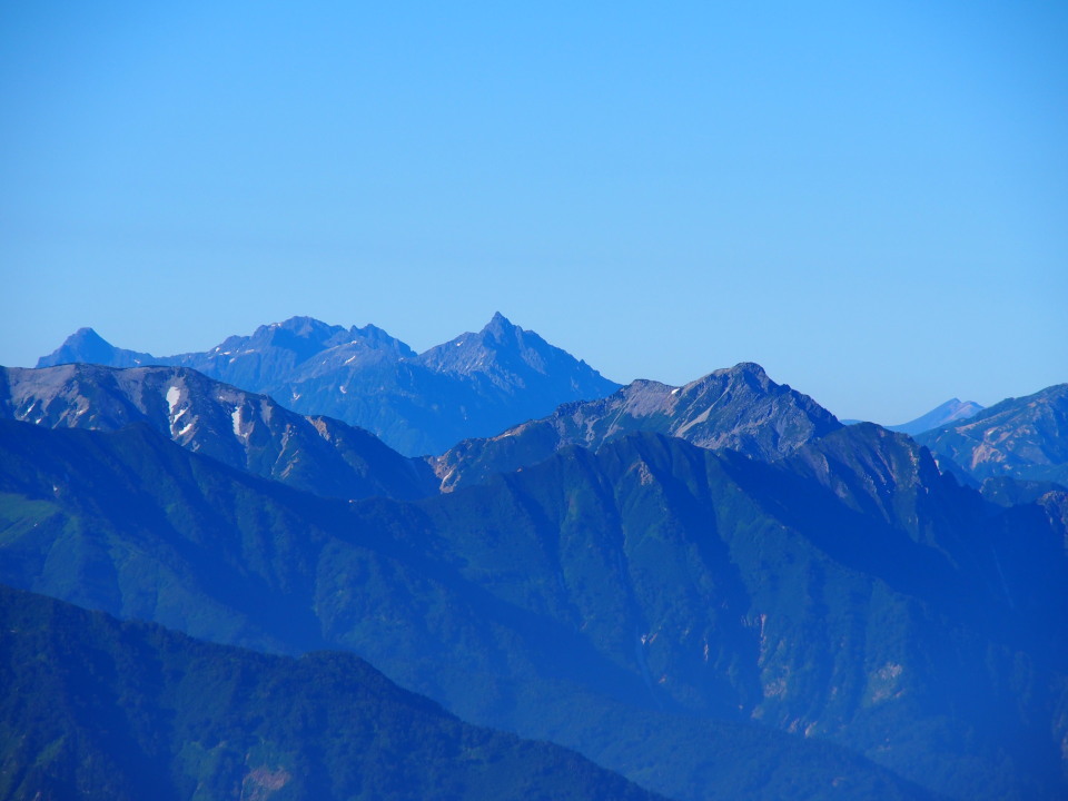 大せっけいは大ぜっけい：白馬岳・旭岳・清水（しょうず）尾根・祖母谷温泉 2015/07/31(金)-08/03(月) ずっと快晴 ２名_c0134193_10173049.jpg