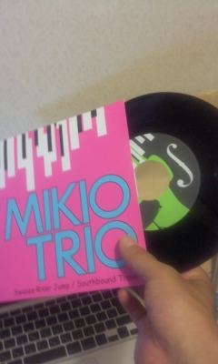 本日はMIKIO TRIO！！！_a0168922_11564064.jpg
