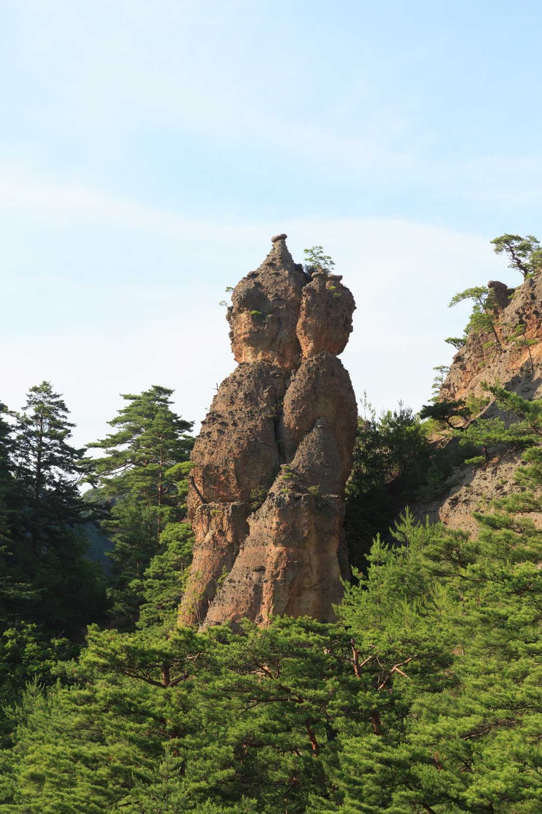 七宝山（チルボサン）は金剛山とは似て非なる朝鮮の名峰_b0235153_11332665.jpg