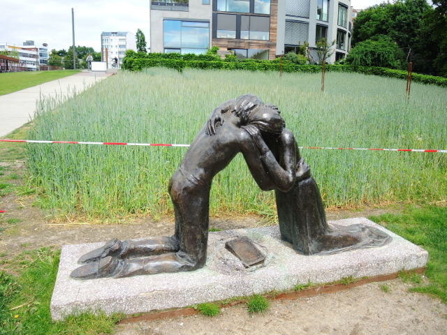 34. ベルリンの壁@ベルナウアー通り(続き)_f0100593_18121721.jpg