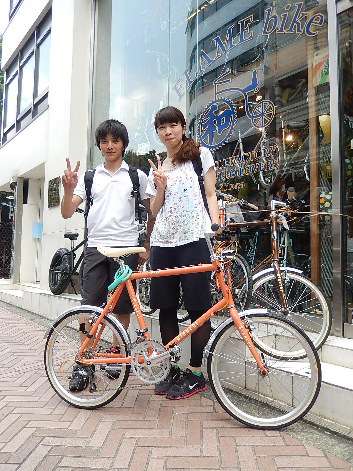 8月8日　渋谷　原宿　の自転車屋　FLAME bike前です_e0188759_18163892.jpg