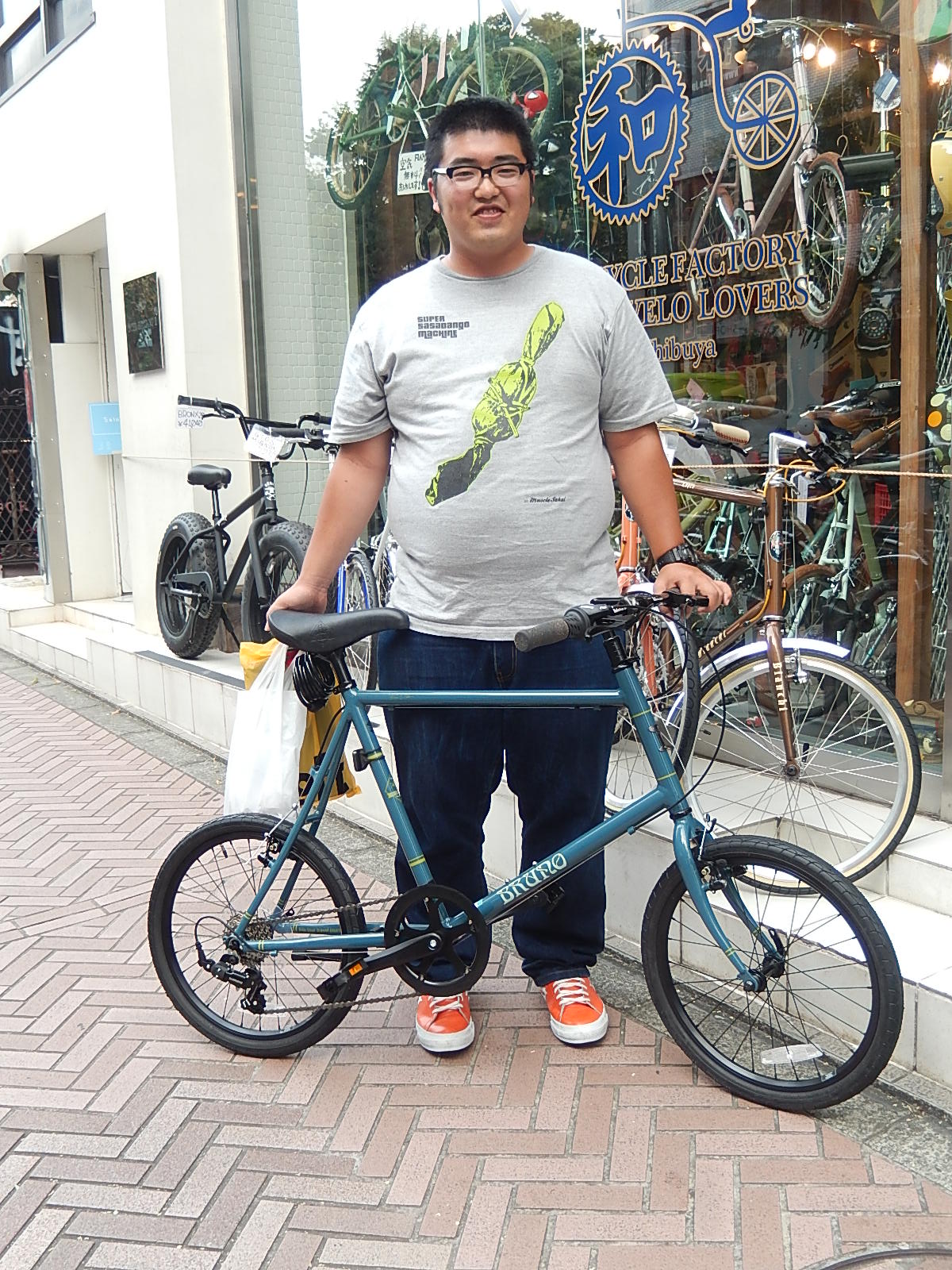 8月8日　渋谷　原宿　の自転車屋　FLAME bike前です_e0188759_18195839.jpg