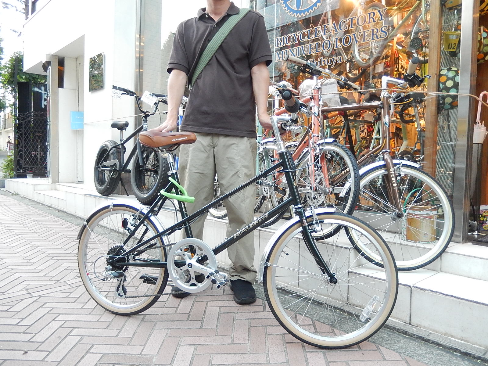 8月8日　渋谷　原宿　の自転車屋　FLAME bike前です_e0188759_18244190.jpg