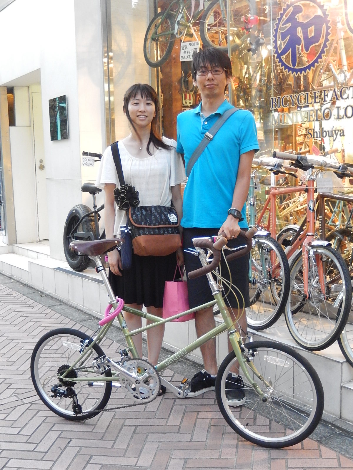 8月8日　渋谷　原宿　の自転車屋　FLAME bike前です_e0188759_184749.jpg