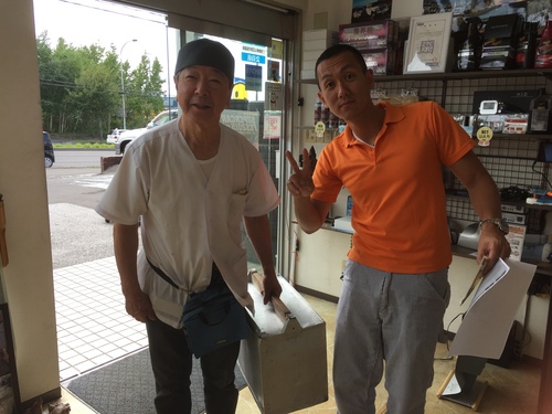 日曜日は社長ブログ!ランクル、ハマー、アルファード_b0127002_20492040.jpg