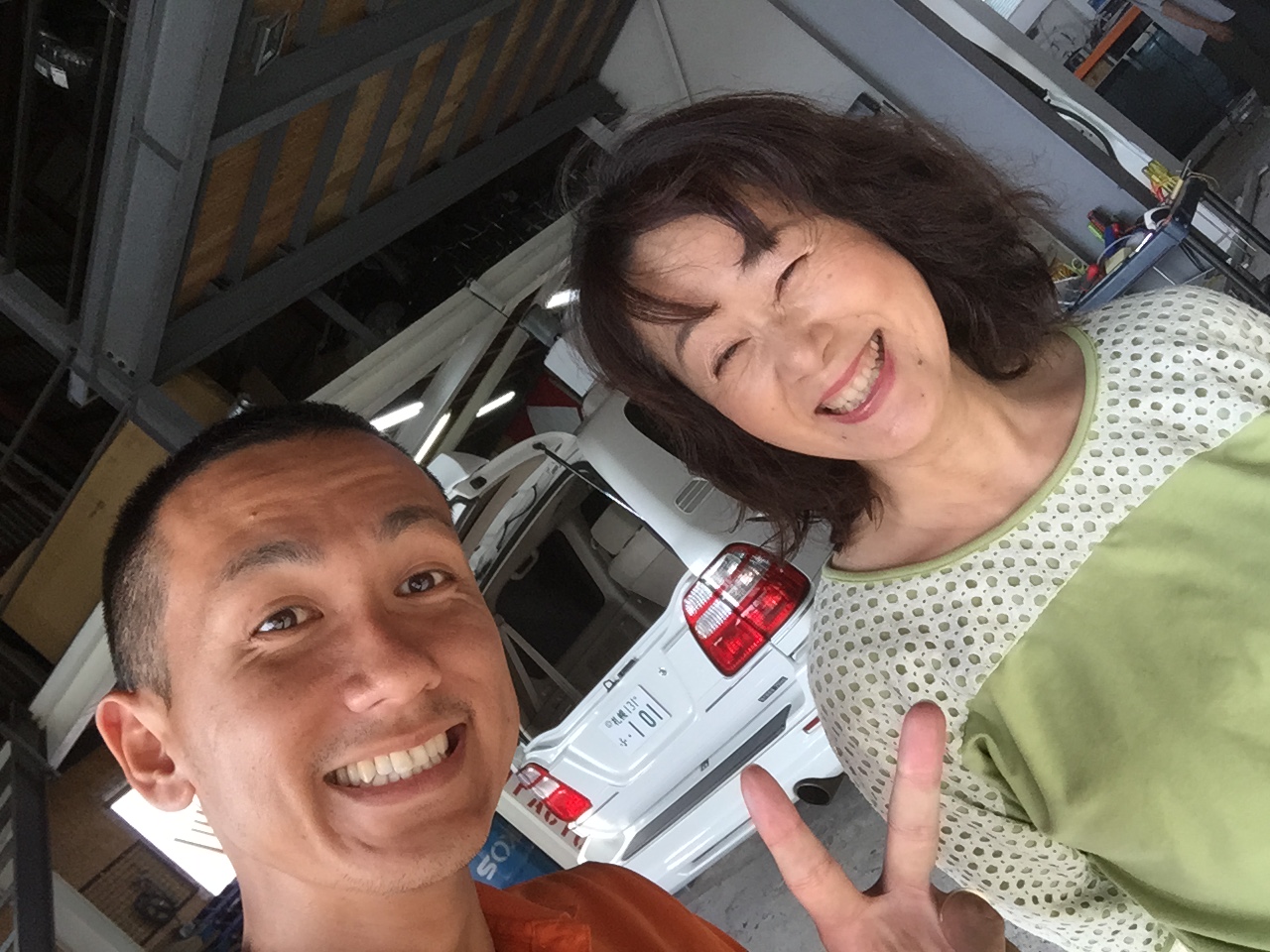 日曜日は社長ブログ!ランクル、ハマー、アルファード_b0127002_20554138.jpg