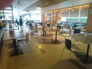 2015年の夏休み　＜東京＆バンコク＞　3日目　Holiday Inn Express Bangkok Sathornの朝食ビュッフェ_b0296353_15350606.jpg