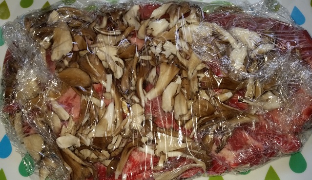 かたいステーキ肉を舞茸で柔らかく めし帳