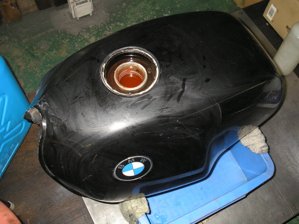 BMW タンクのコーティング_e0218639_12533115.jpg