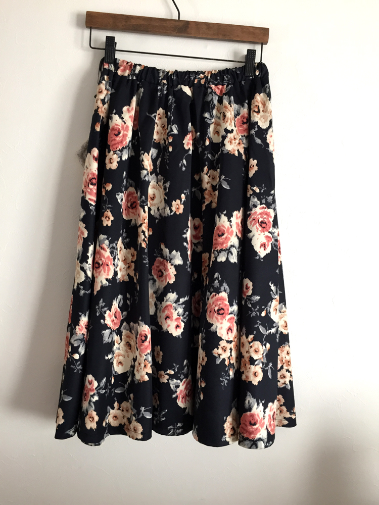 ミモレ丈の花柄スカート&ショートパンツ_a0232169_15554058.jpg