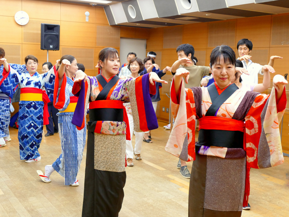 吉野町アート寺子屋～ダンス編～西馬音内　日本民俗芸能体験_e0189014_11293487.jpg