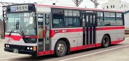 美鉄バスの三菱車 2題_e0030537_00263178.jpg