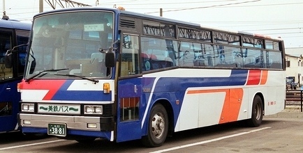 美鉄バスの三菱車 2題_e0030537_00263617.jpg