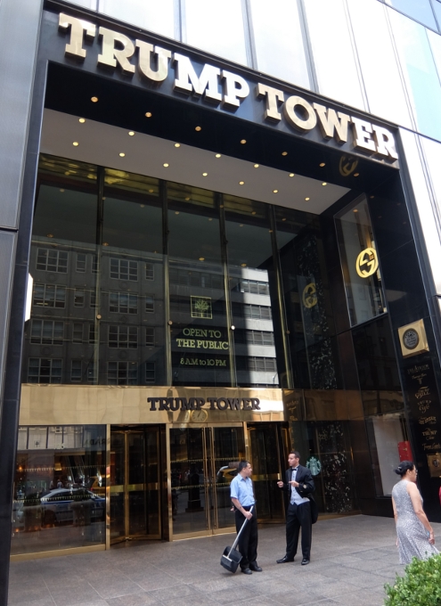 NYの5番街にあるトランプ・タワー（Trump Tower）_b0007805_2173278.jpg