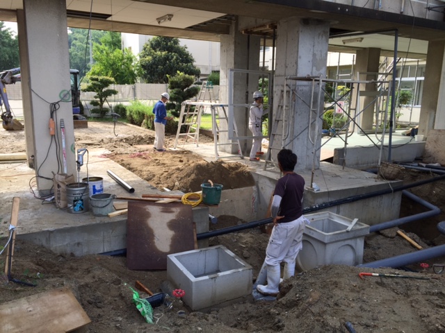 お盆休み返上_a0326106_15611.jpg