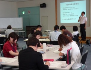 8/10 福祉教育・ボランティア学習実践講座_f0006215_18121344.jpg