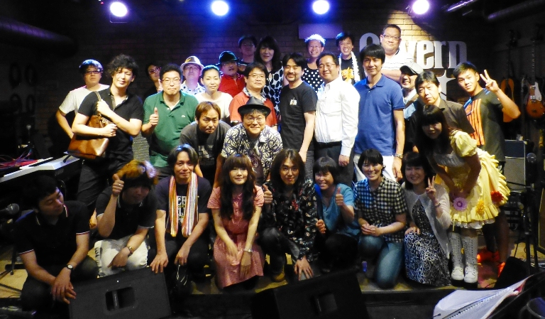 8月1日、カラフル夏の2デイズライブ初日のライブレポ♪ _e0188087_19404535.jpg