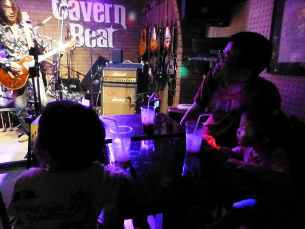 8月1日、カラフル夏の2デイズライブ初日のライブレポ♪ _e0188087_19504242.jpg