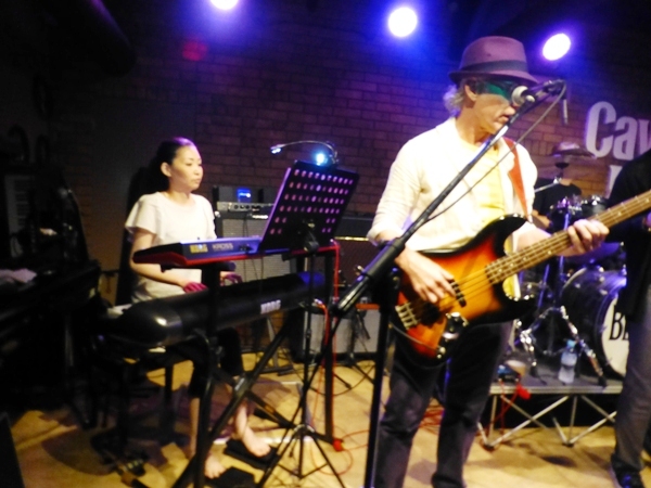 8月1日、カラフル夏の2デイズライブ初日のライブレポ♪ _e0188087_2025669.jpg