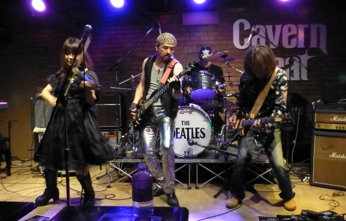 8月1日、カラフル夏の2デイズライブ初日のライブレポ♪ _e0188087_21175923.jpg