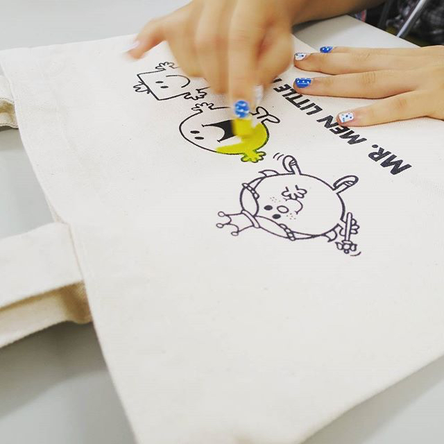 「MR.MEN LITTLE MISS」のワークショップでお絵描き_c0060143_17563028.jpg