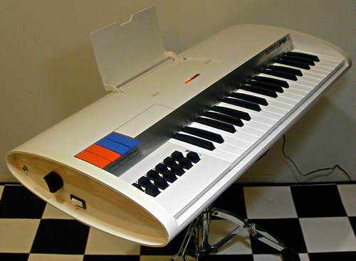 Bontempi POP3 3712.4_e0045459_0223571.jpg