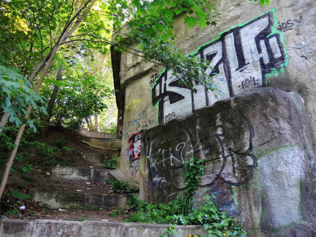 41. ユダヤ博物館からフンボルトハイン公園の高射砲跡まで_f0100593_19500277.jpg