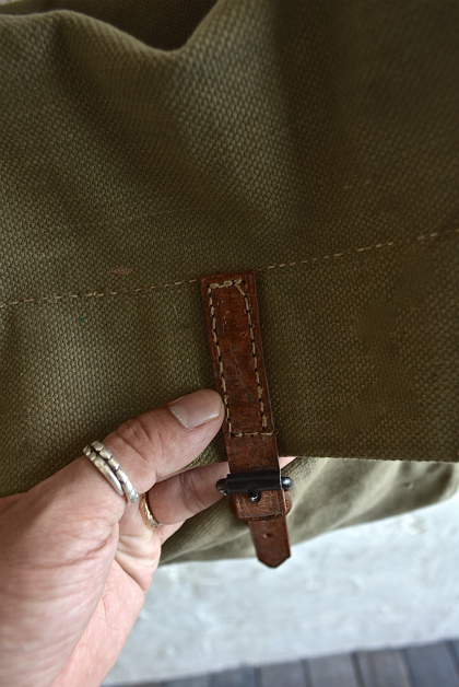 Belgian army 50\'s postman bag_f0226051_1525639.jpg