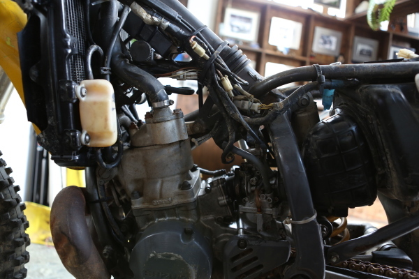 2)エンジン周り RMX250S SJ13A メンテナンス : リターン 2)エンジン周り RMX250S SJ13A メンテナンス : リターン