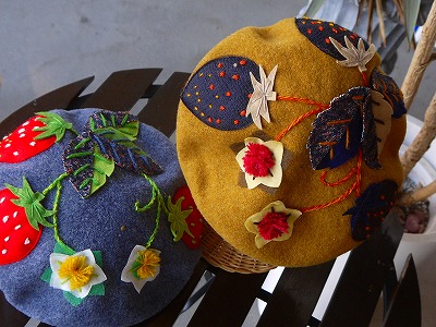 バラ色の帽子 いちご刺繍ベレー : 帽子のVerde日記