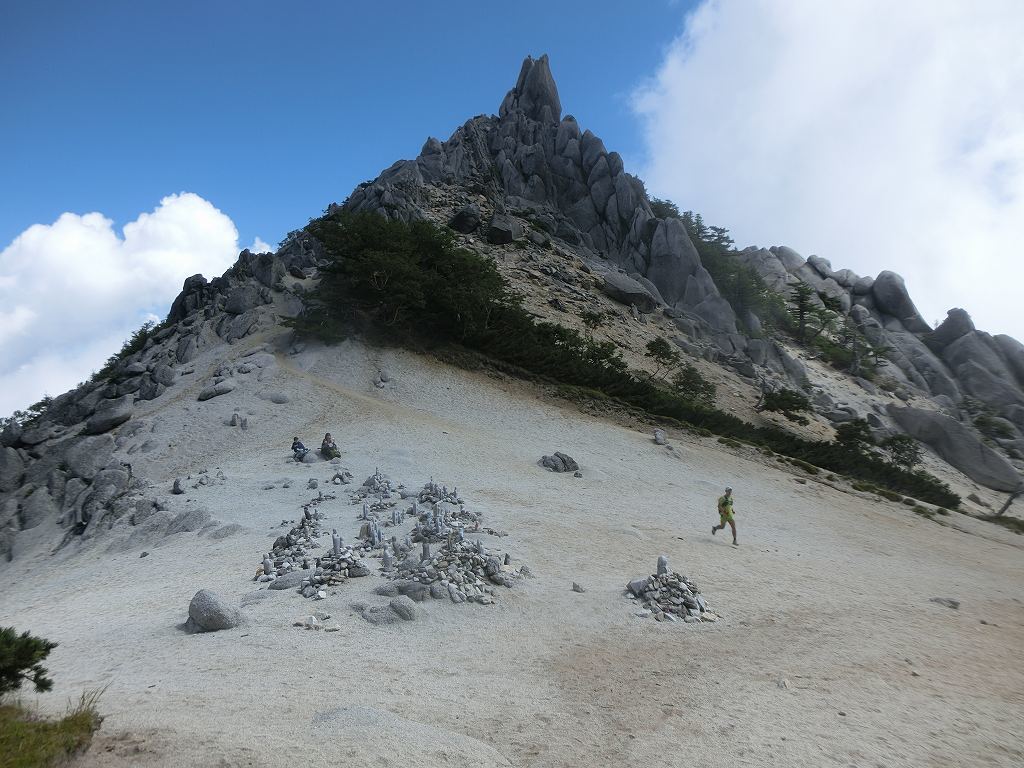 鳳凰三山　恐怖のオベリスクの岩場のテッペン初登頂_b0124306_21575061.jpg