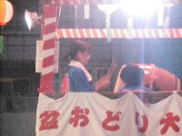 踊るあほうに見るあほう、踊りの輪は子ども大人も2重、3重に…呉服南盆踊り大会_c0133422_149782.jpg