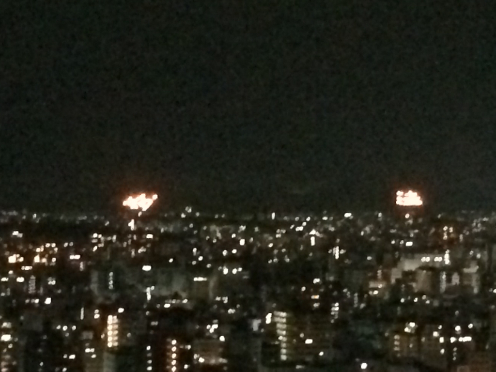 五山送り火（京都タワー）2_e0071053_18120609.jpg